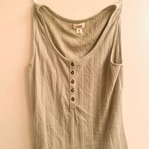 a.n.a, Medium, light green women’s v-neck sleeveless tank top